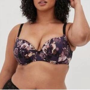 Torrid Lightly Lined T-shirt Pink Blur Rose 360‎ Back Smoothing Size 44C NEW